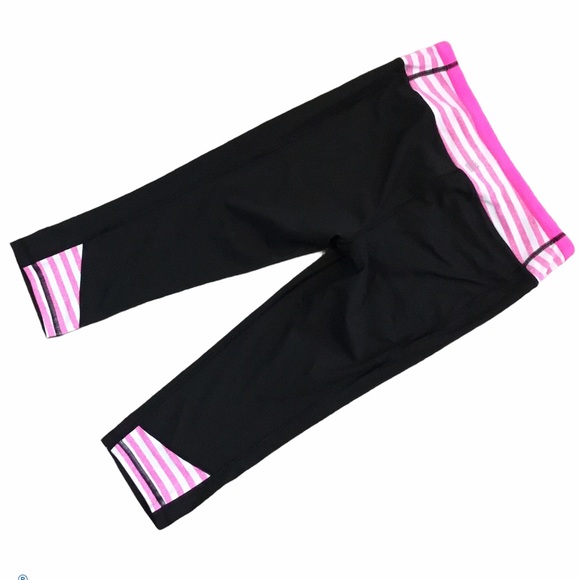 Victoria’s Secret Sport Capri Leggings Black/Pink - Picture 3 of 6